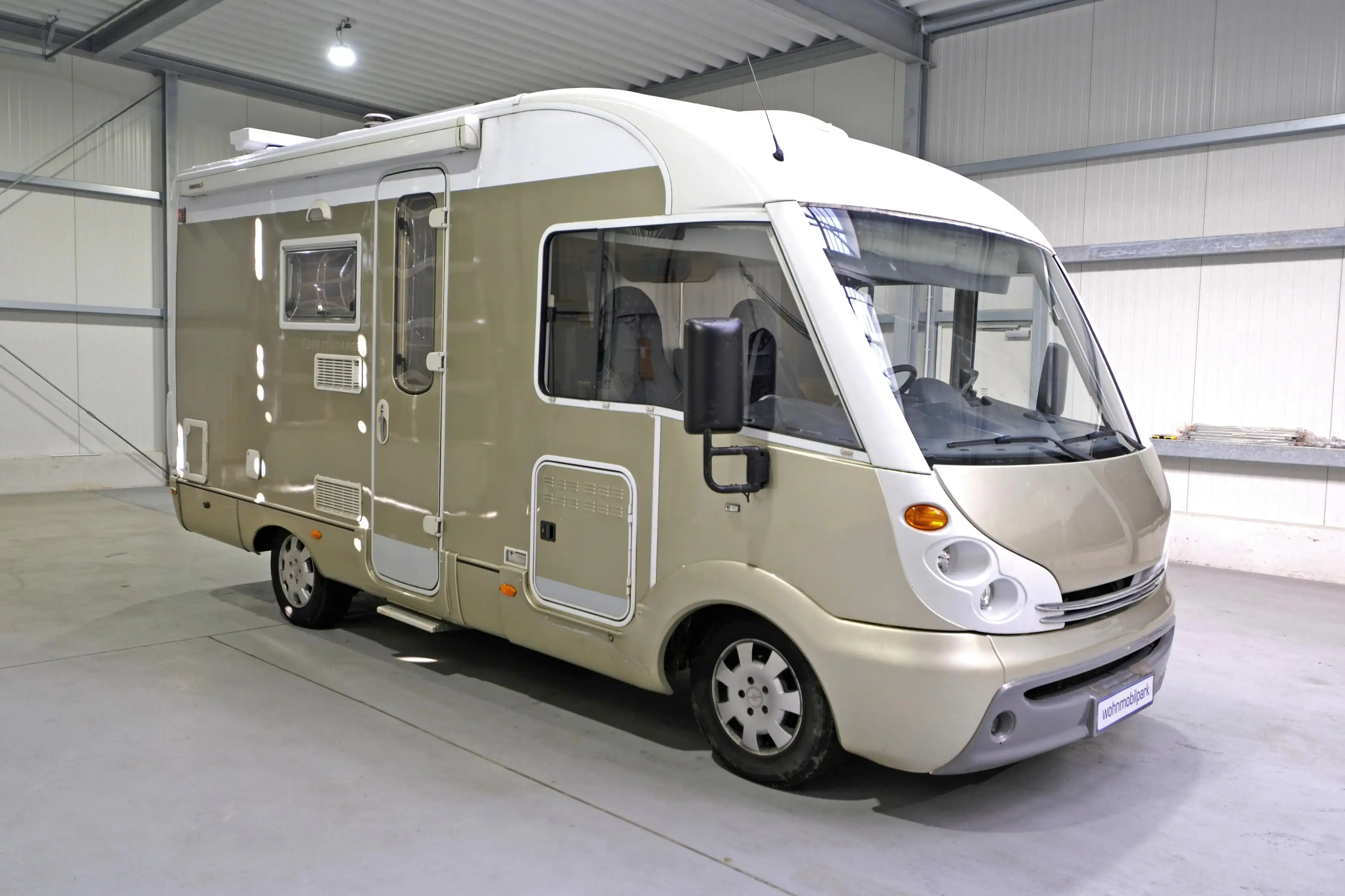 BUERSTNER I 590 Elegance